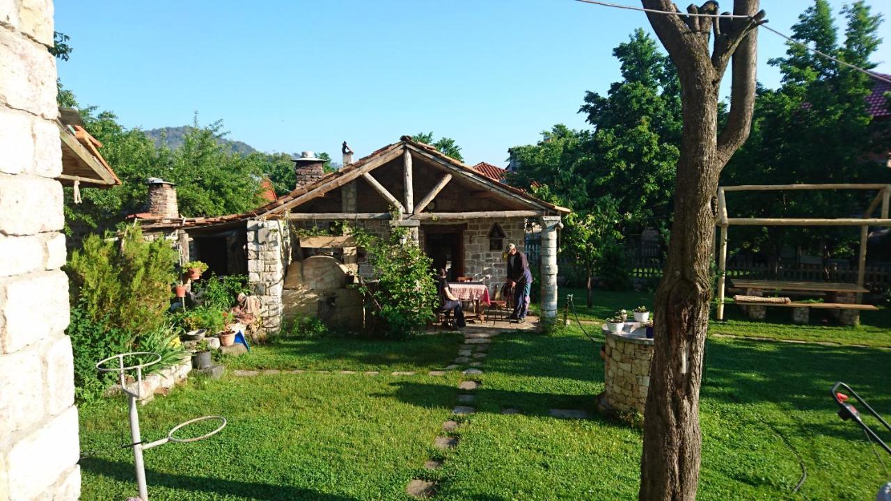 Bujtina Shkodrani Panzió Voskopoja Kültér fotó