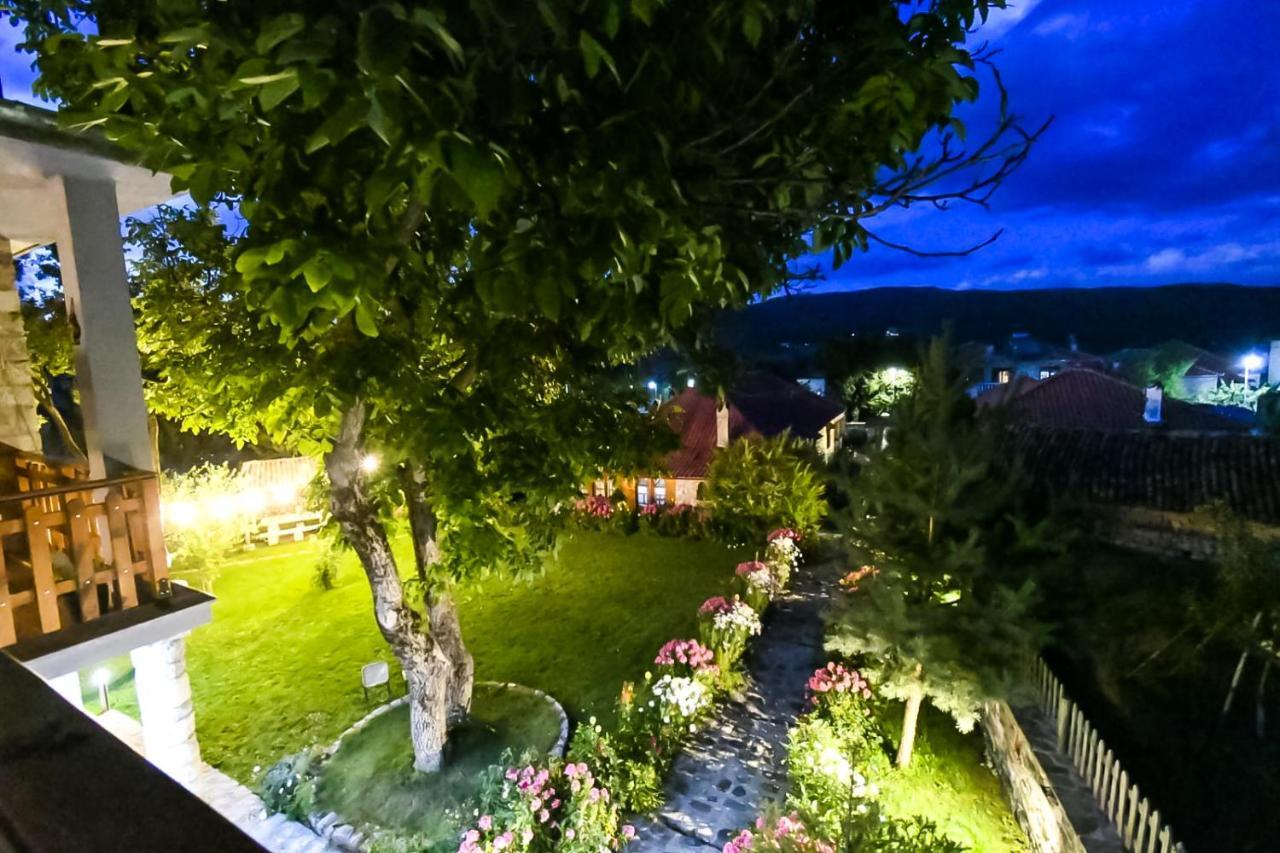 Bujtina Shkodrani Panzió Voskopoja Kültér fotó